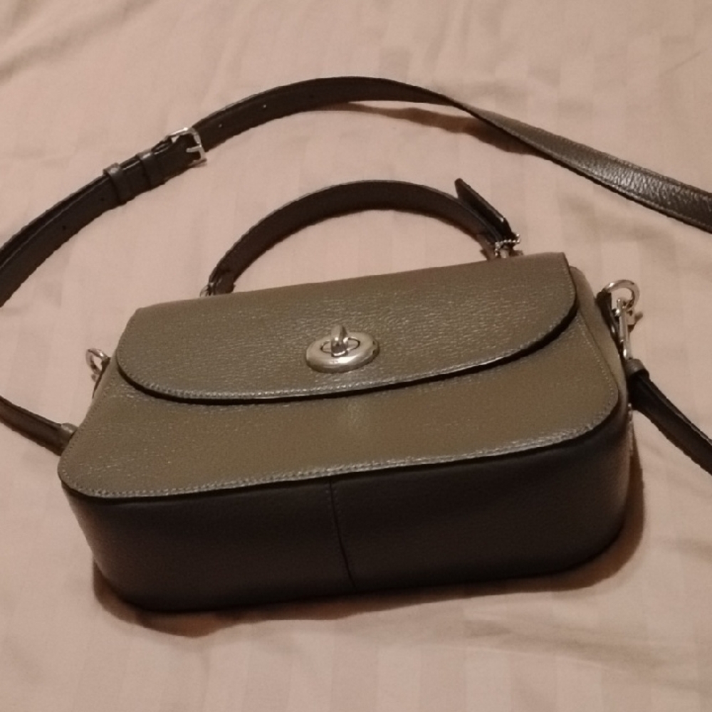 Elegant Olive Green Leather Handbag